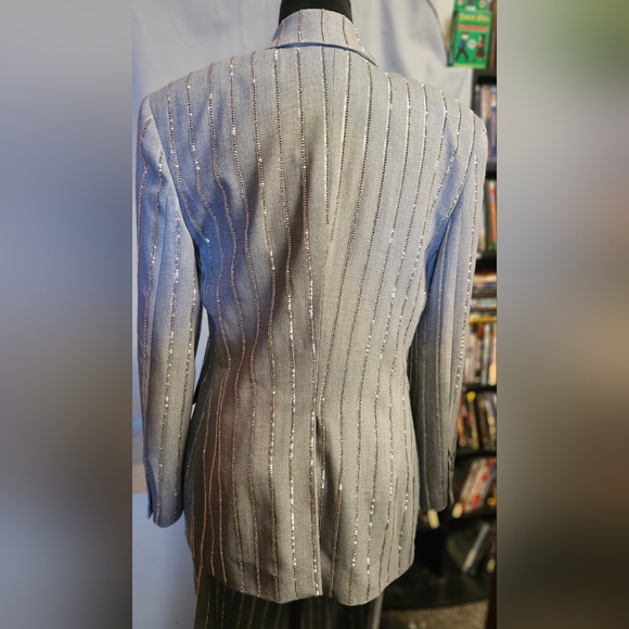 Chic Silver Striped Suit Set - Picture 5 of 9